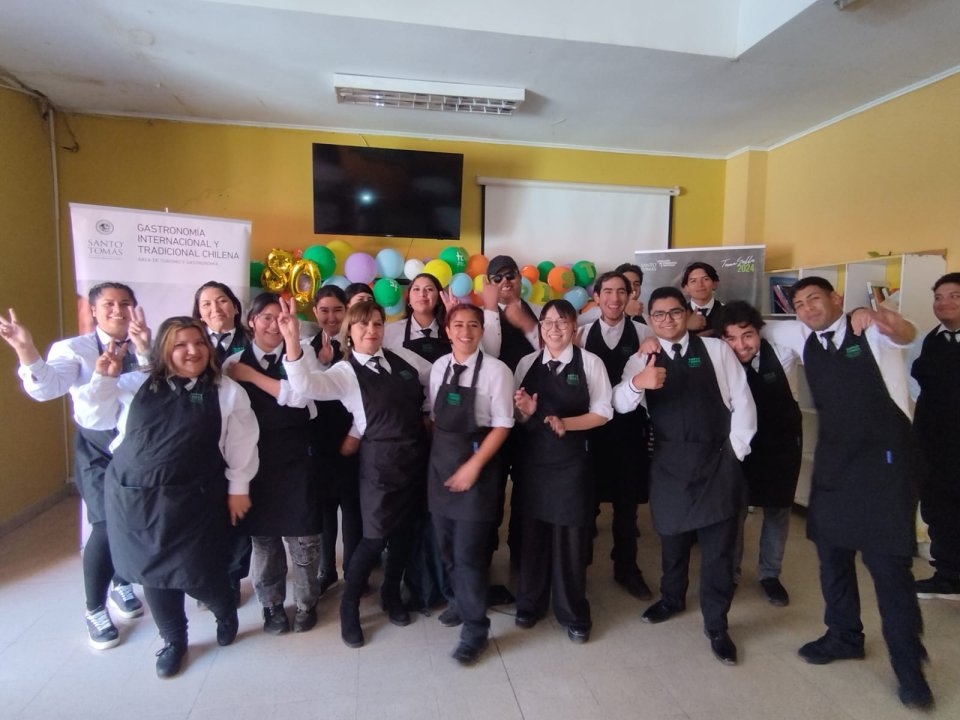 /estudiantes-de-gastronomia-de-santo-tomas-copiapo-prepararon-almuerzo