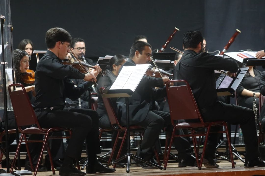 /rapsodia-azul-cautivo-al-publico-copiapino-con-una-fusion-magistral-de