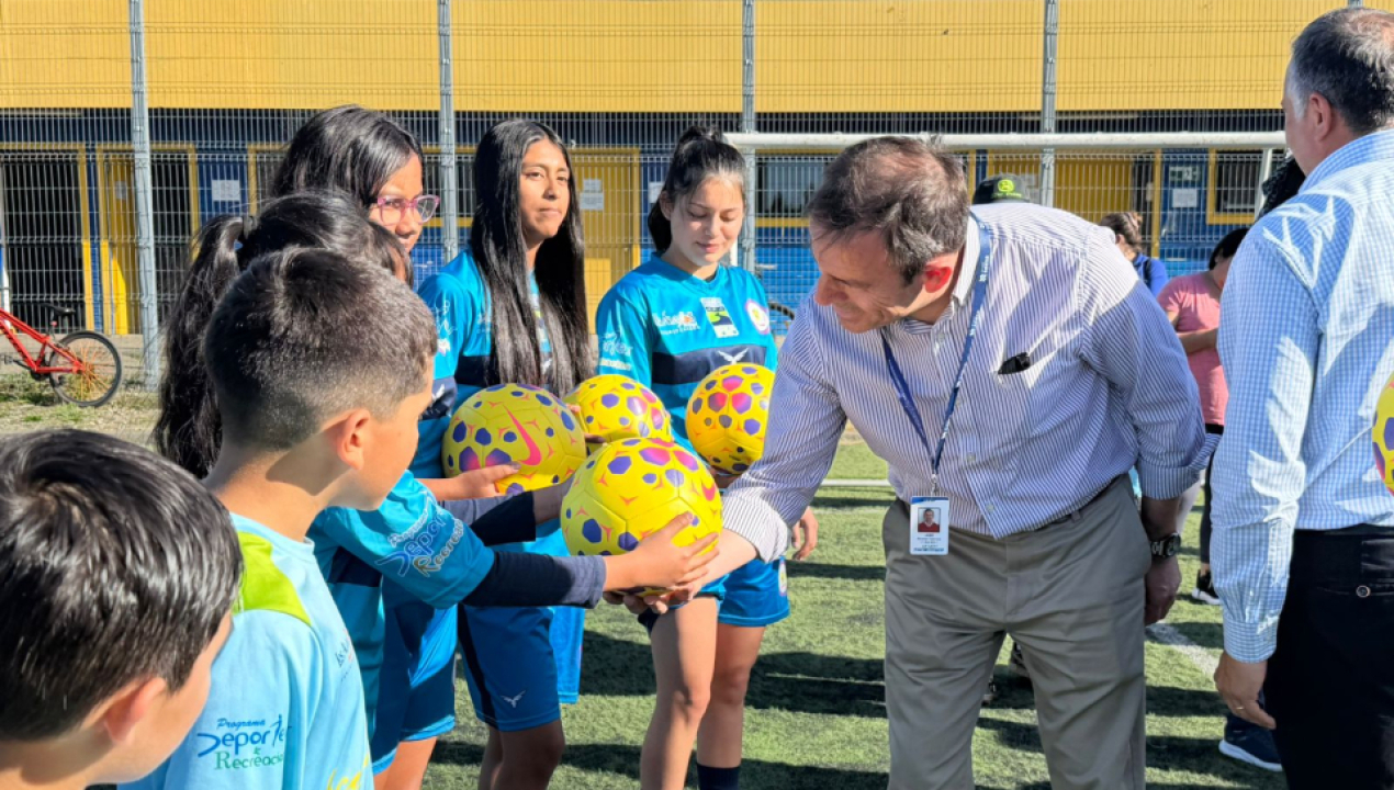 /frontel-apoya-las-actividades-deportivas-de-la-escuela-de-futbol-los