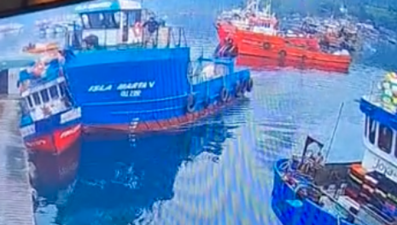 /video-viral-maniobra-isla-marta-v-choque-botes-caleta-anahuac-puerto-montt