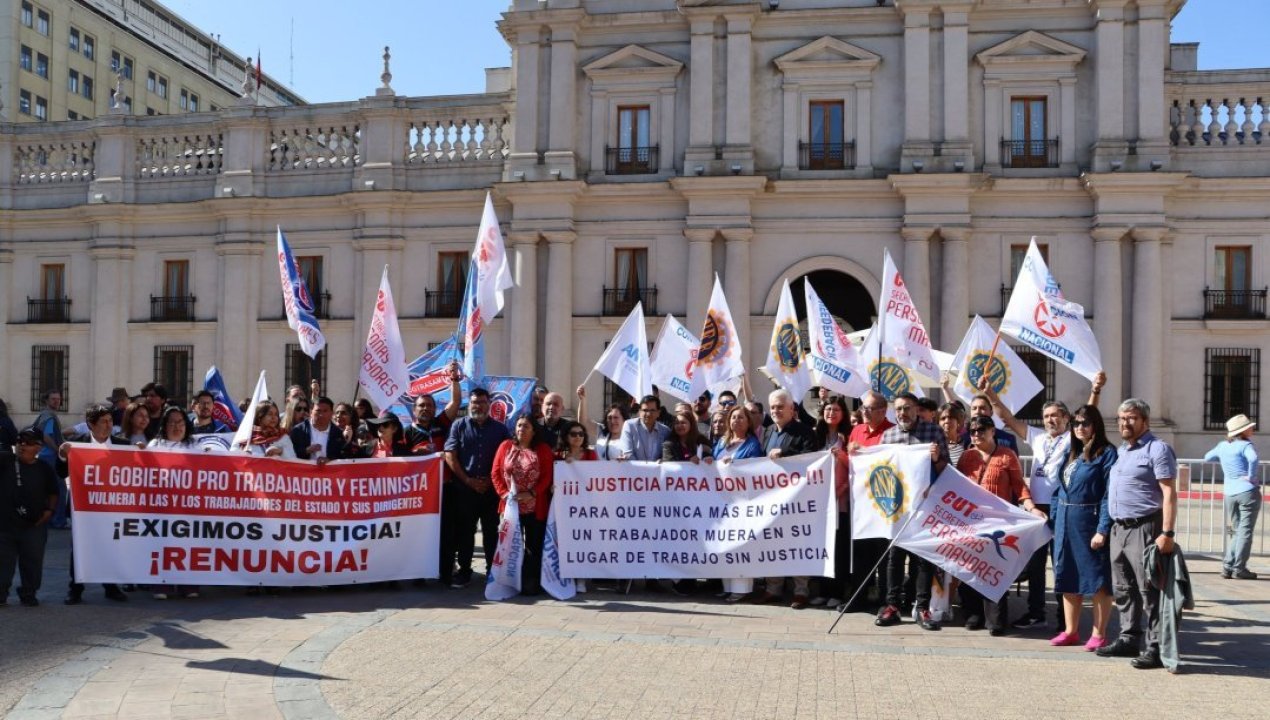 /actualidad/trabajo/exigen-salida-de-directora-administrativa-de-la-presidencia-tras-muerte-de