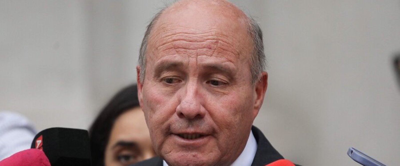 “No utilizaría una palabra como esa”: ministro Quiroz se desmarca de calificación de quiebra utilizada por el Ejecutivo