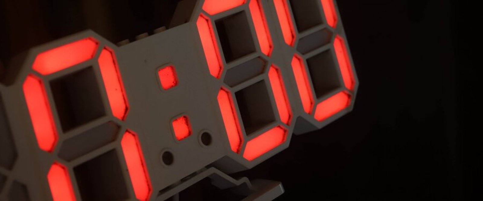 Cambio de hora: este fin de semana comienza el horario de invierno en Chile