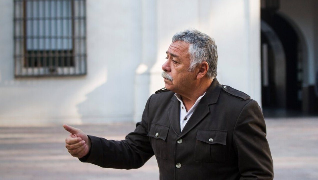 /magazine/dicen-la-comunista-jara-pero-no-dicen-el-fascista-kast-caszely-acusa