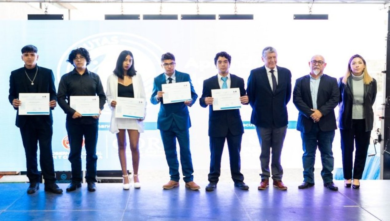 /150-estudiantes-se-certificaron-en-inedito-programa-rutas-formativas