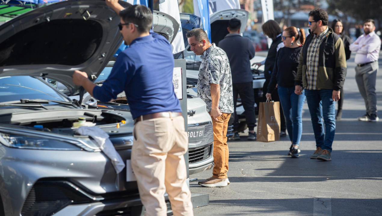 /realizan-novedosa-feria-de-vehiculos-electricos-en-antofagasta