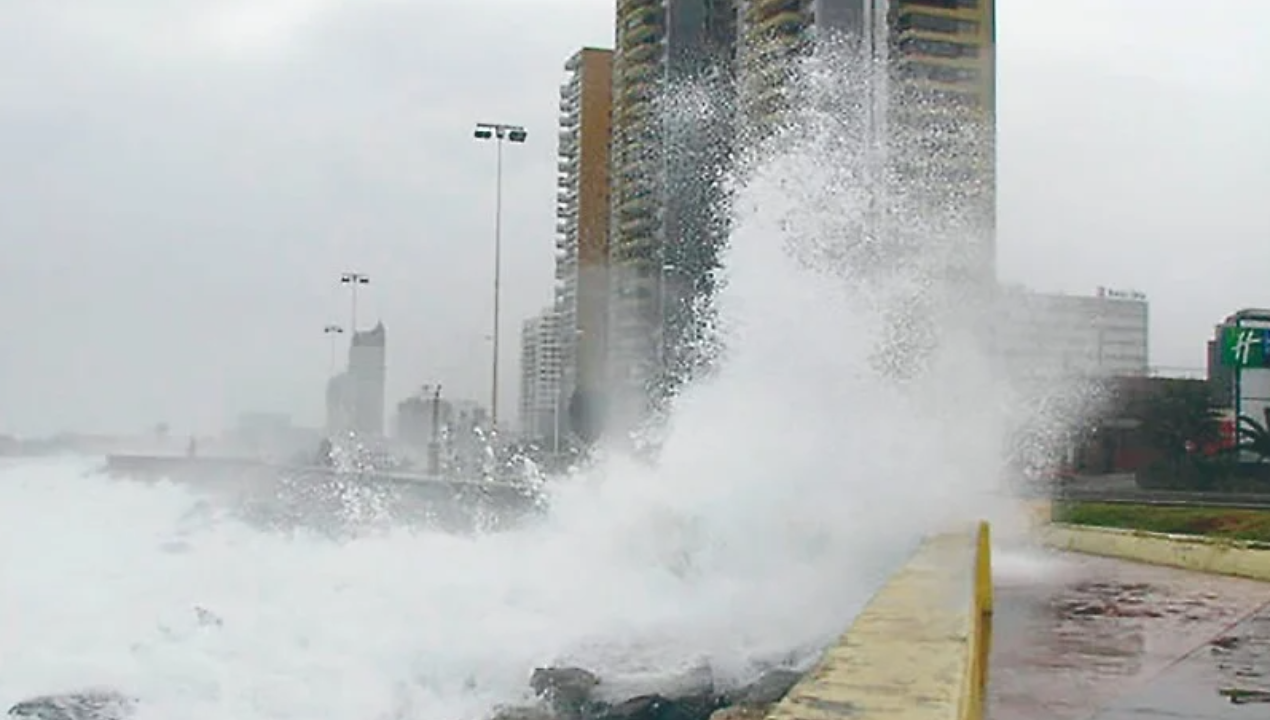 /marejadas-afectaran-la-costa-de-la-region-de-antofagasta