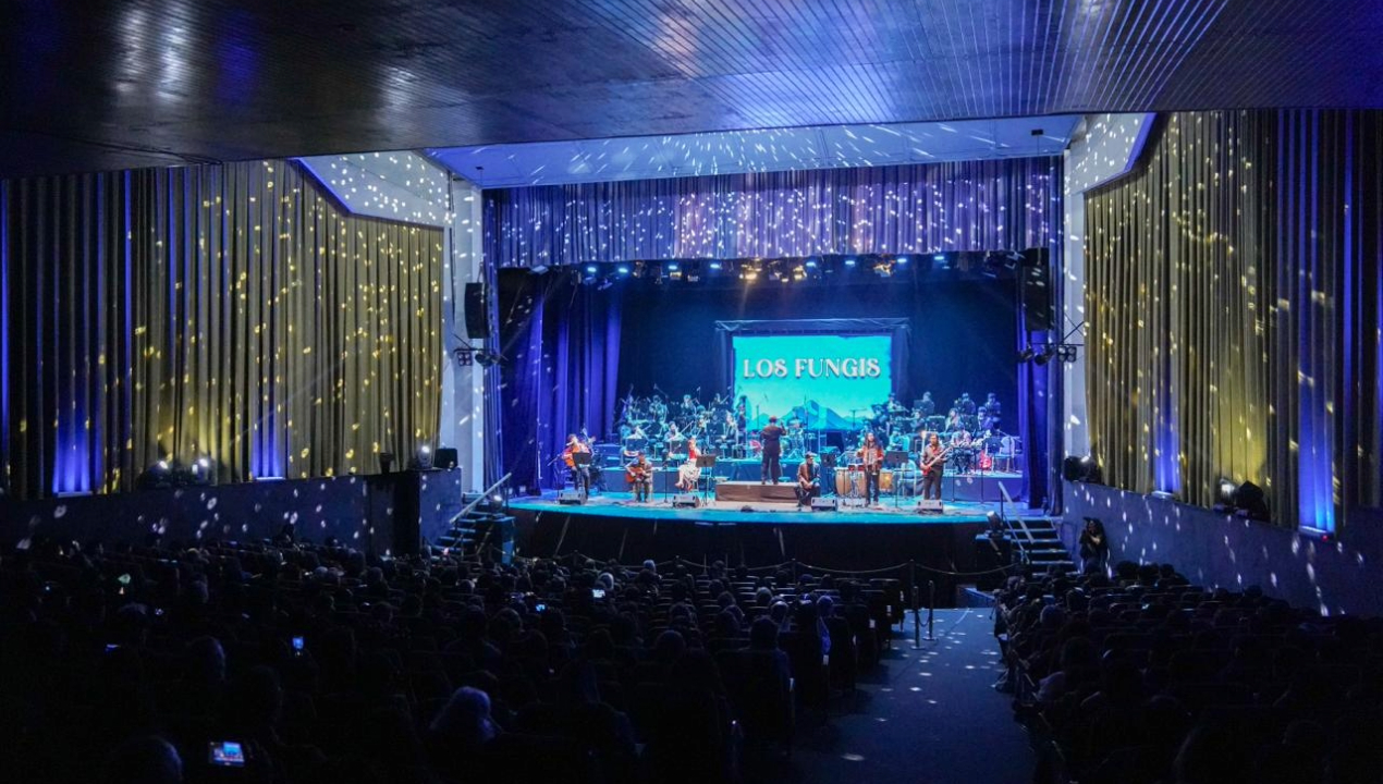 /desierto-orquestal-deleito-a-los-asistentes-en-el-teatro-municipal-de