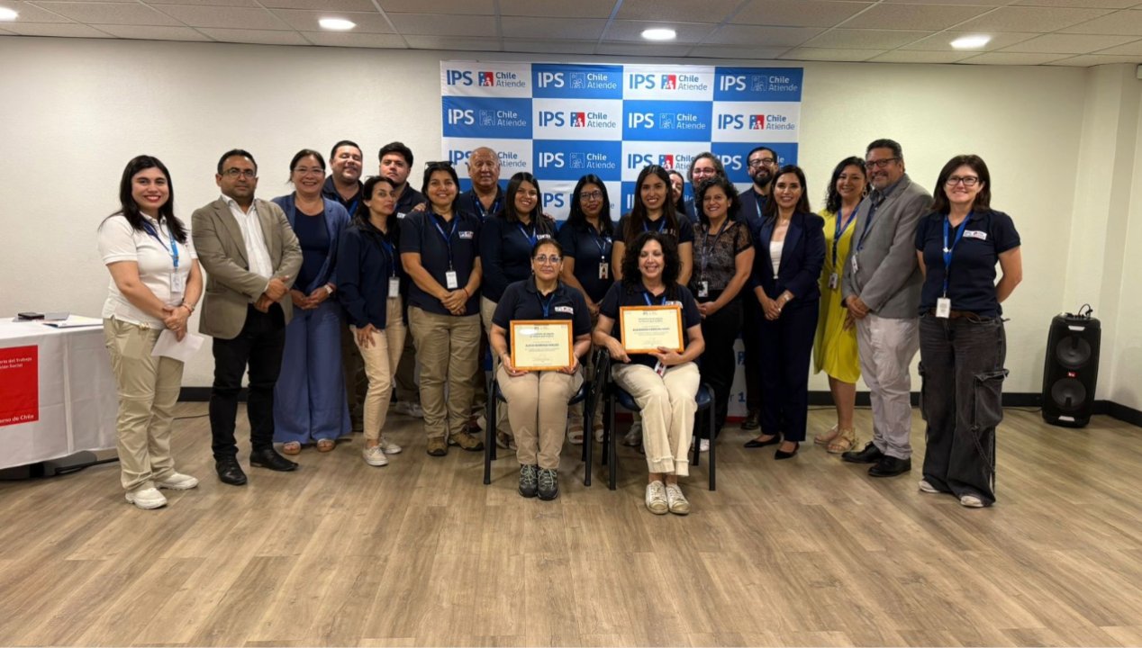 /ips-reconocio-a-funcionarias-con-mas-de-30-anos-de-servicio